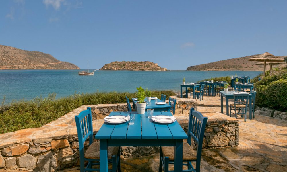 blue-door-restaurant-blue-palace-resort