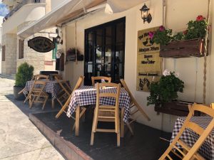 mavres-xines-outdoors-tavern-cyprus