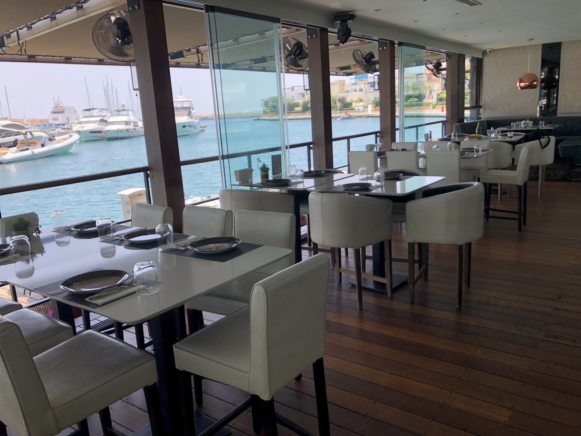 marina-breeze-restaurant-limassol-cyprus